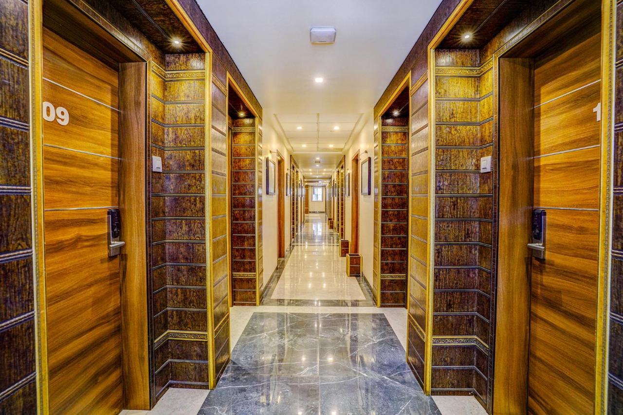 Fabhotel Ramjis Residency Нашик Екстериор снимка
