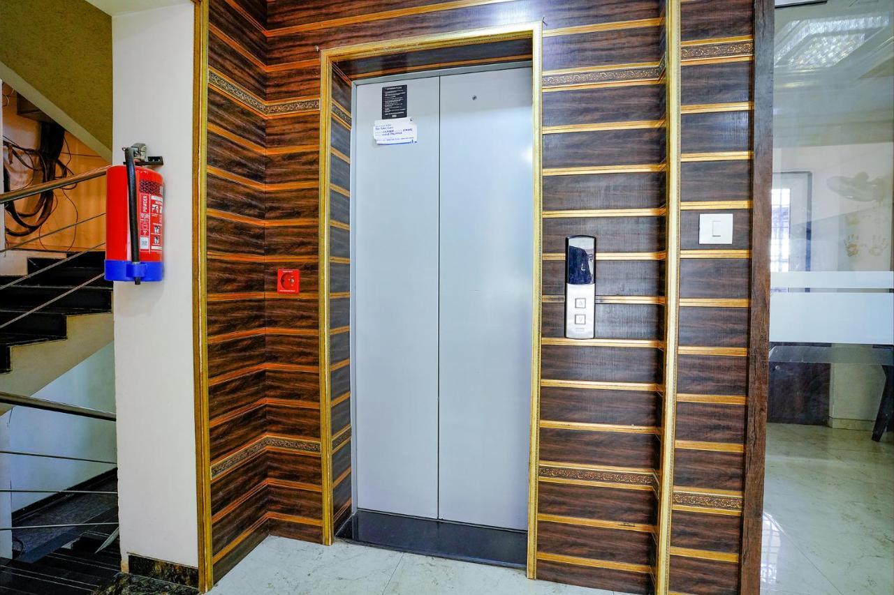 Fabhotel Ramjis Residency Нашик Екстериор снимка
