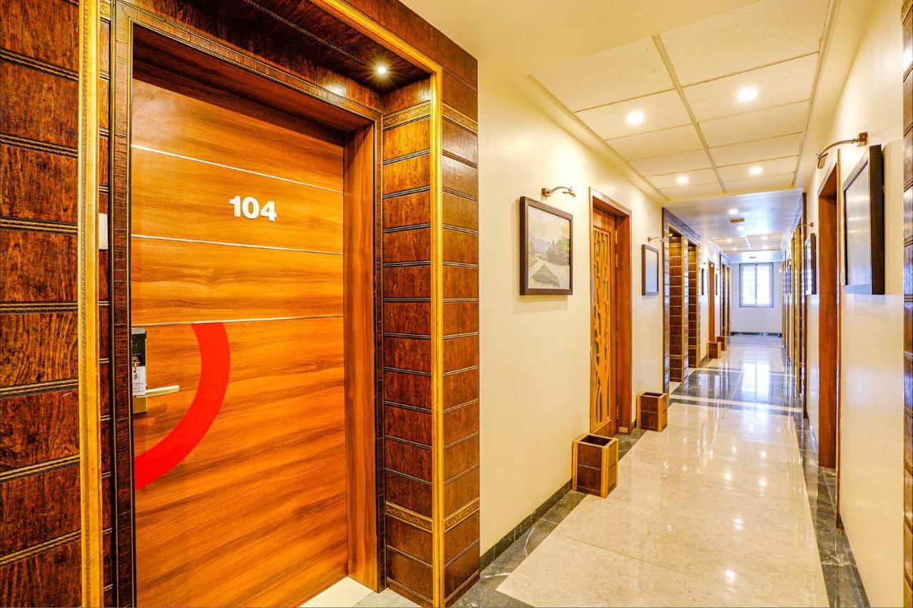 Fabhotel Ramjis Residency Нашик Екстериор снимка